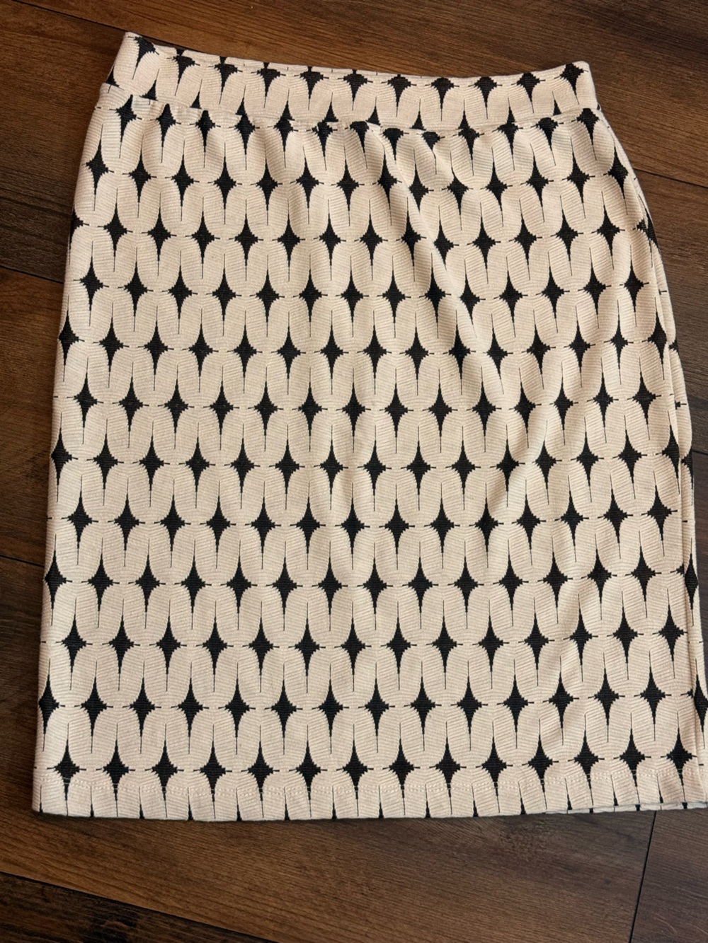 Renee C. Charcoal Grey/Cream pencil skirt